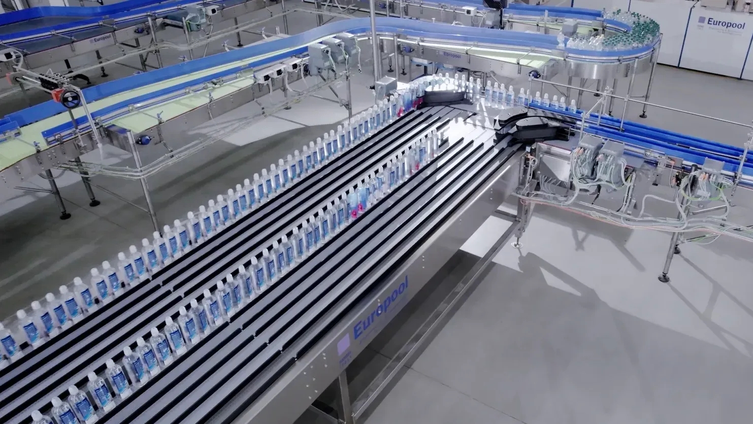 Linea di imbottigliamento automatizzata realizzata da Europool